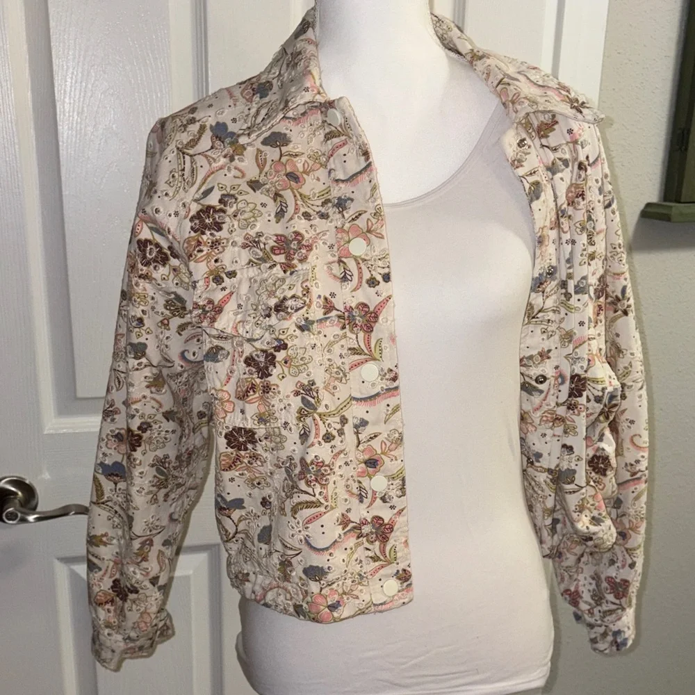 Anthropology Solitaire Eyelet Floral Cream Oversized Denim Jacket - Picture 11 of 12